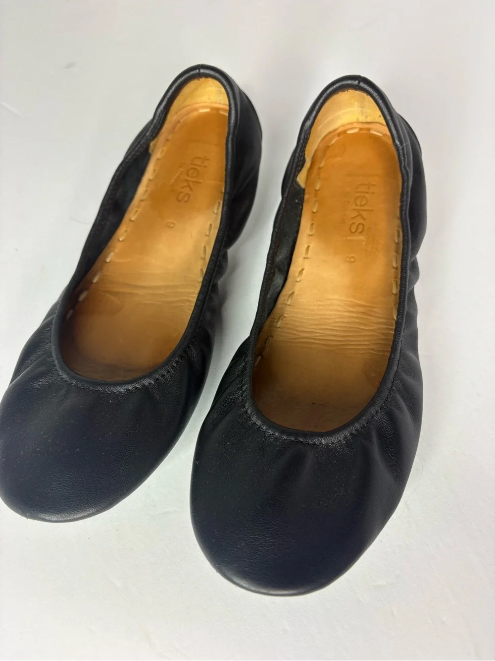 Black Tieks Leather foldable ballerina flats size 9